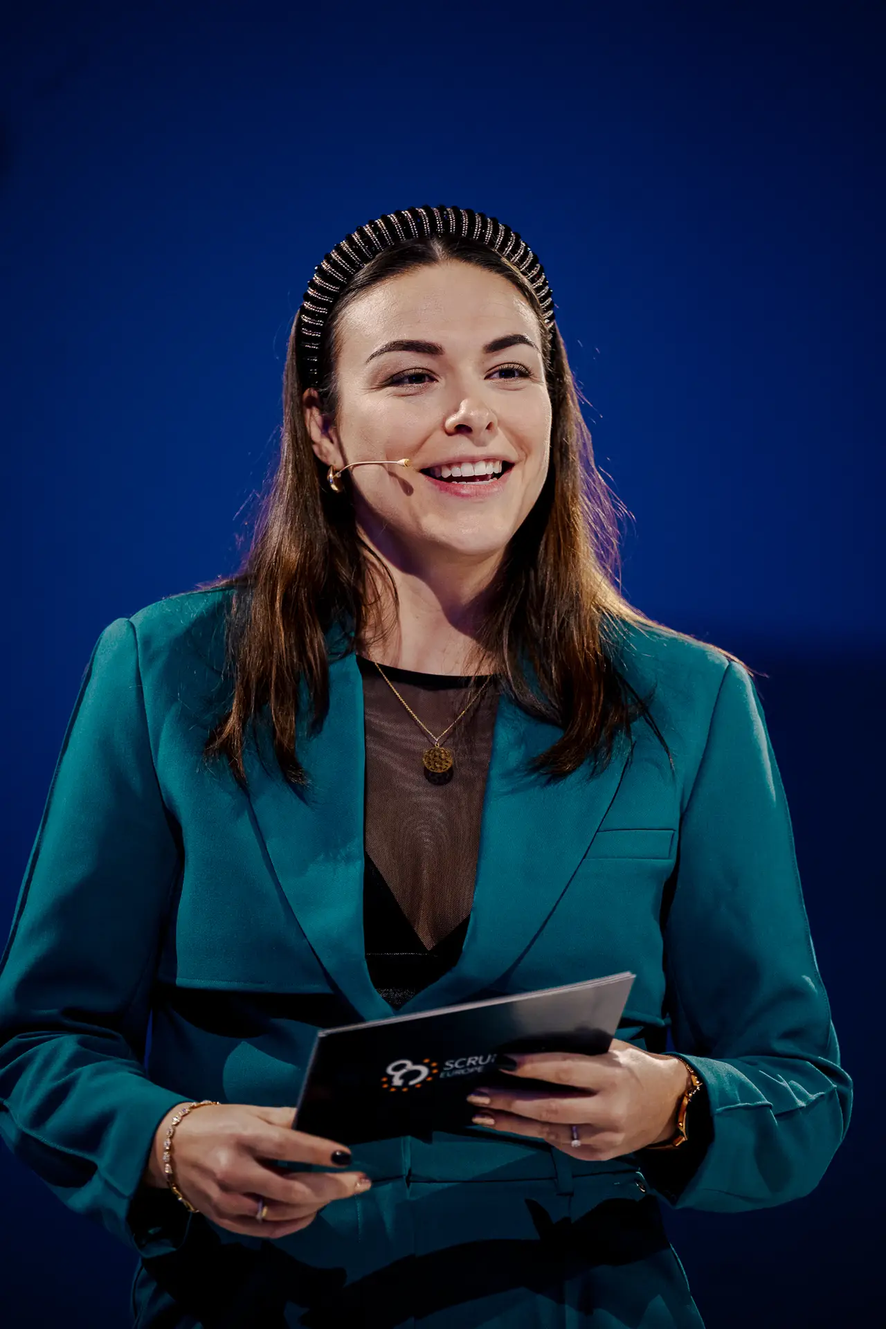 Close-up portret van Gabrielle Lopes genomen tijdens Scrum Day Europe – spreker en facilitator van verandering